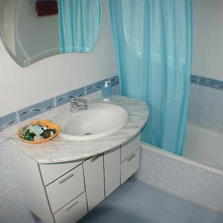 Goldhome - Casa Piscina Privada, Amarre - Casa 4 Holiday home