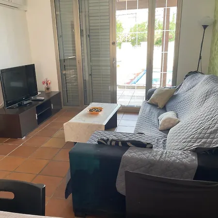 Goldhome - Casa Piscina Privada, Amarre - Casa 4